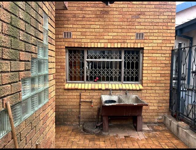 2 BEDROOM HOUSE FOR SALE IN MEADOWLANDS